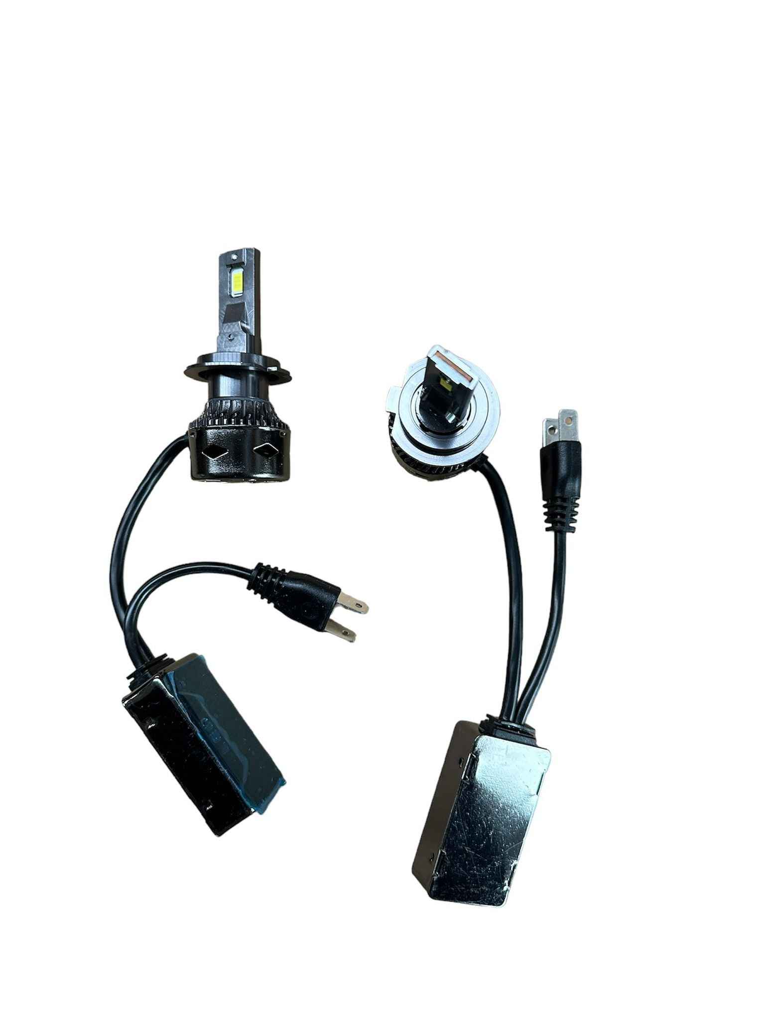 Set 2 becuri LED CANBUS auto cu ventilator, compatibilitate 95%, lumină albă 6000K, ideale pentru faruri H7, montaj rapid fără erori